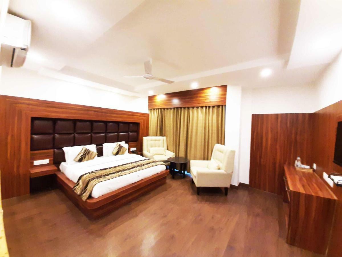 Hotel Trinity Heights 麦罗肯机 外观 照片