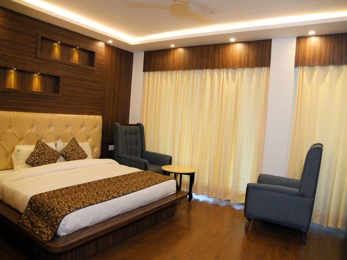 Hotel Trinity Heights 麦罗肯机 外观 照片